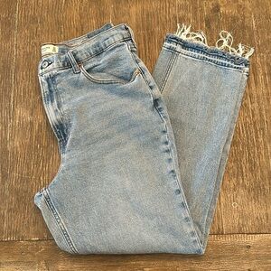 Abercrombie & Fitch The Ankle Straight Ultra High Rise Jean